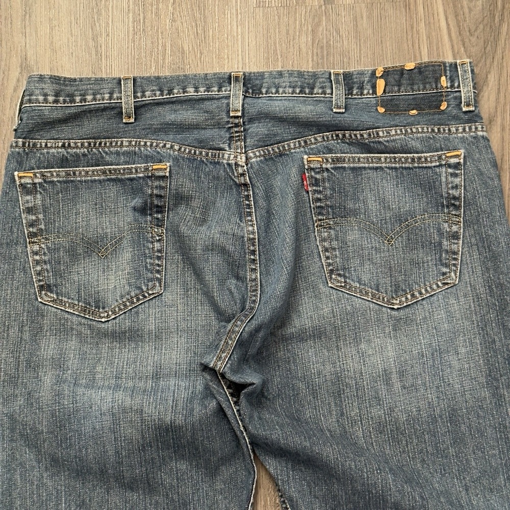 Levi Jeans Tag Removed 40x30 Very Nice Fade And Wear - Picture 3 of 9